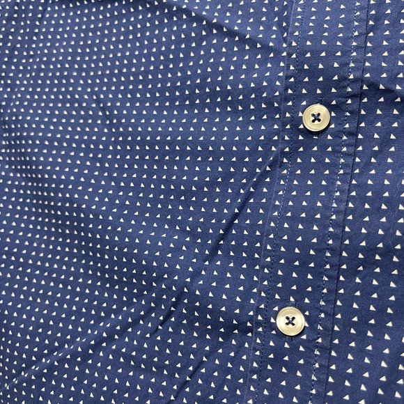 Untuckit Shirt Mens Large Blue Buton Up Triangle Polkadot 100% Cotton Long Sleev - Picture 2 of 7